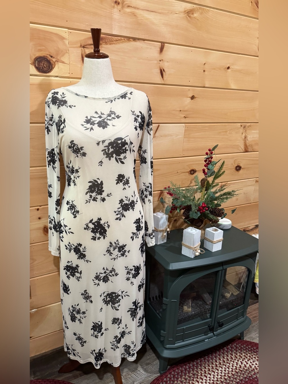 Vince Camuto Cream Maxi Dress with Black Floral Print